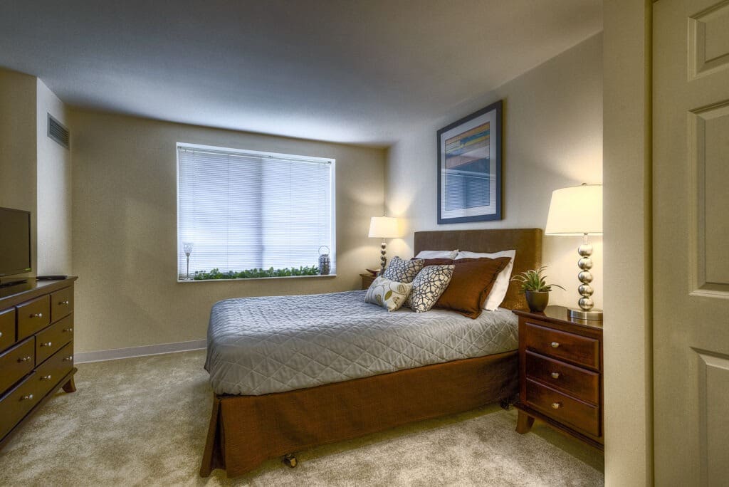 Brookdale bedroom at the Inspirations of Northbrook.